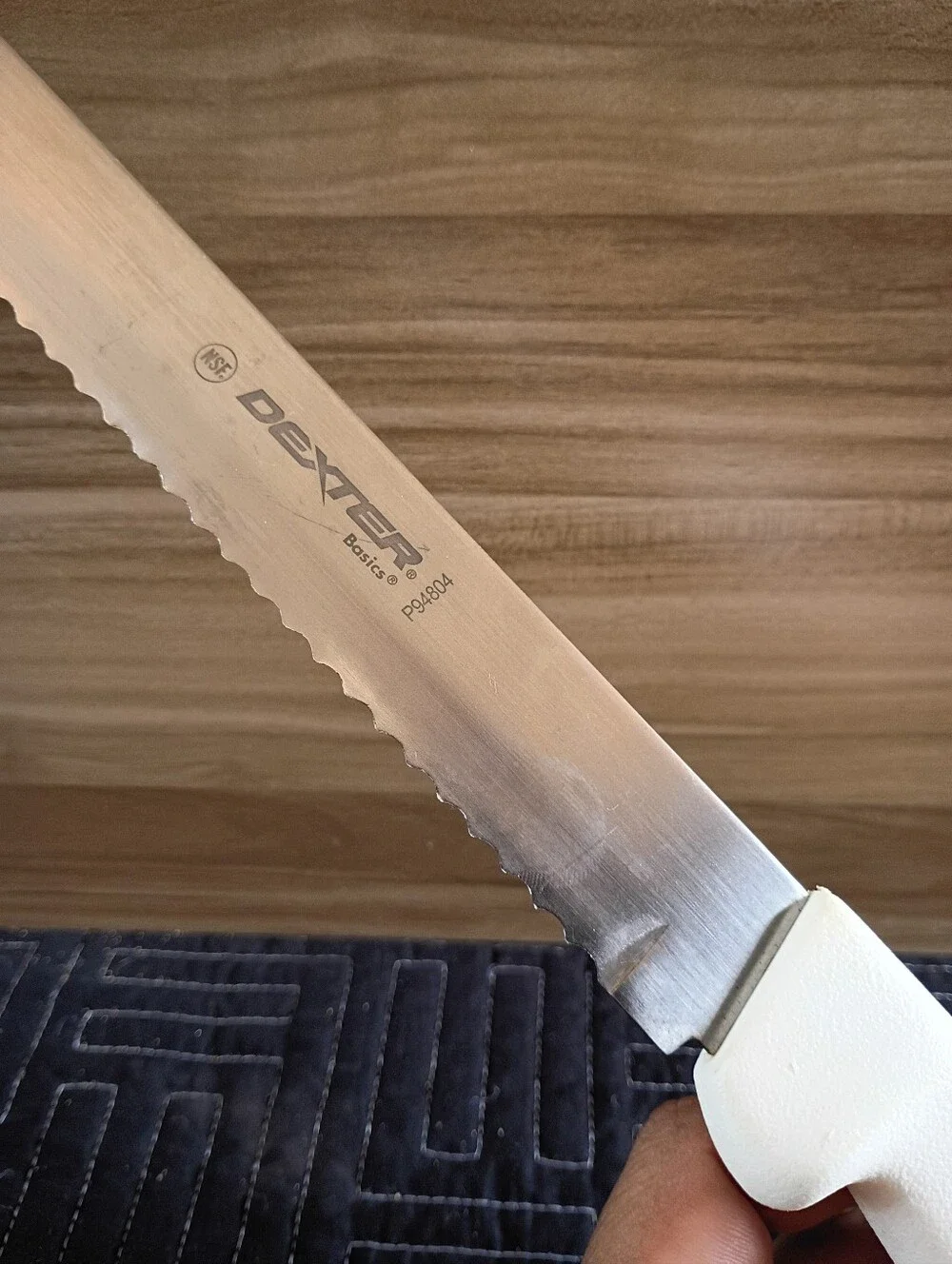 White Serrated Bread Knife with Comfortable Handle